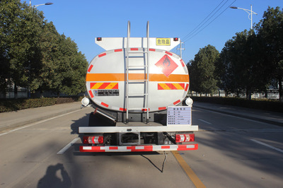 潤(rùn)知星牌江淮駿鈴國(guó)六8.2方運(yùn)油車(chē) 高效安全運(yùn)輸?shù)膬?yōu)選方案