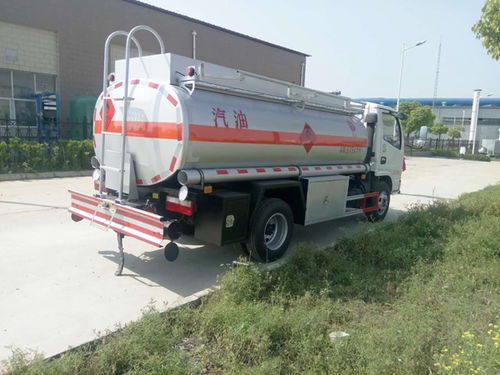 5噸飛機(jī)運(yùn)油車(chē)生產(chǎn)廠家 賦能航空燃油的精準(zhǔn)轉(zhuǎn)運(yùn)